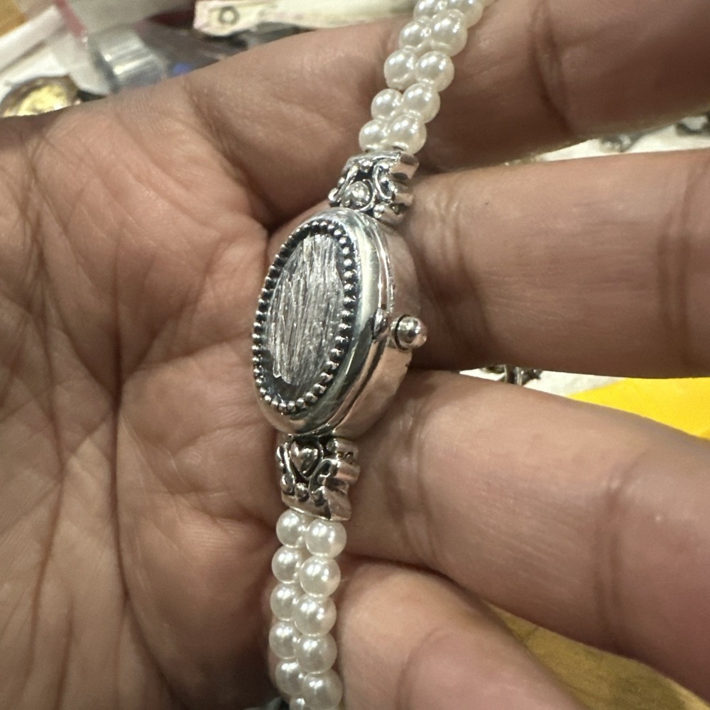 Works Metropolitan Womens Pearls Peek A Boo Watch Fit 7.25 19mm - Missing Stone